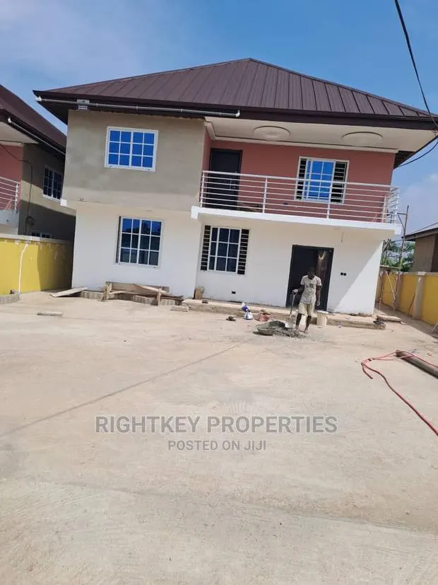 5bdrm Duplex in Rightkey, Kumasi Metropolitan for Sale · Photo 1