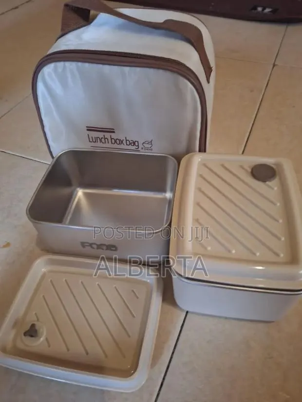 Insulated Lunch Box · Photo 1