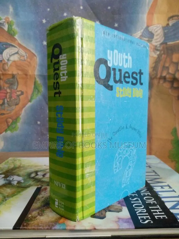 Niv, Youth Quest Study Bible:The Question and Answer Bible · Photo 1