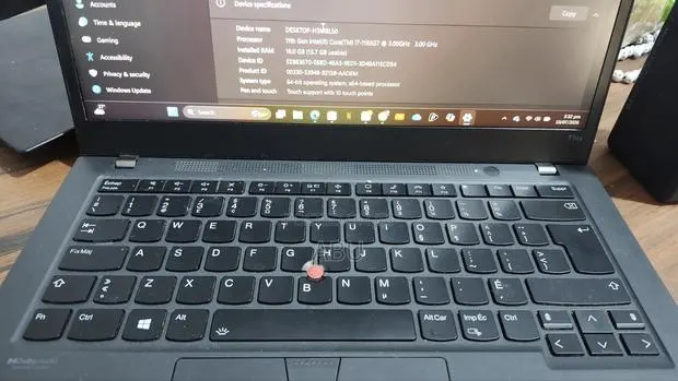Laptop Lenovo ThinkPad T14s Gen 2 16GB Intel Core i7 SSD 512GB · Photo 1