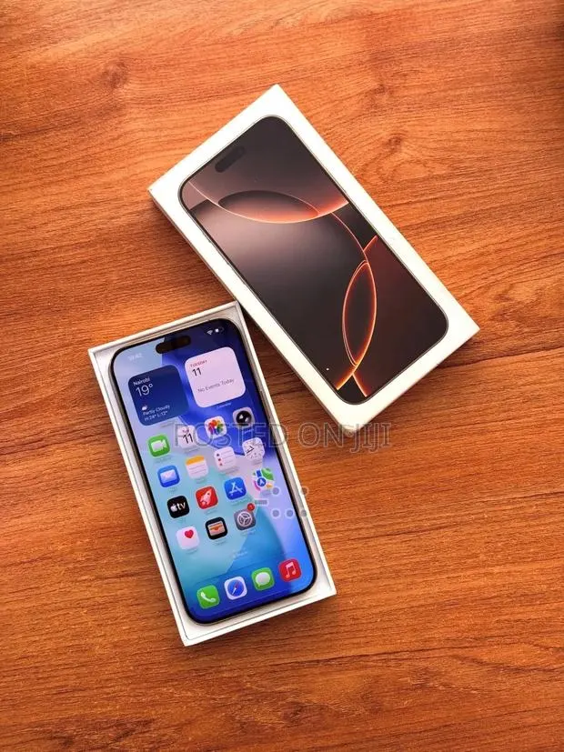 Apple iPhone 16 Pro Max 512 GB Gold · Photo 1
