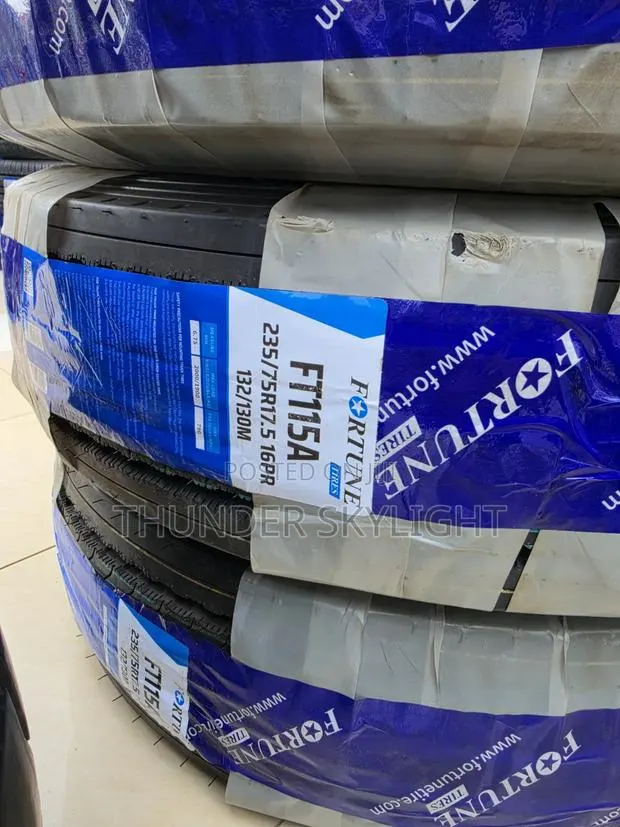 235/75r17.5 Fortune Ft115a 16pr 132/130m Truck Tyre · Photo 1