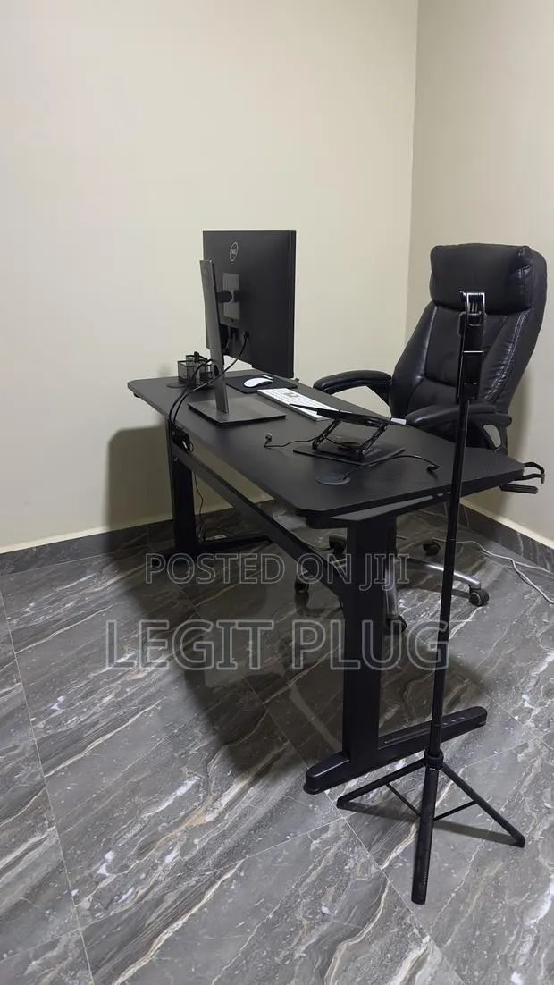 Gaming Desk. RGB · Photo 1
