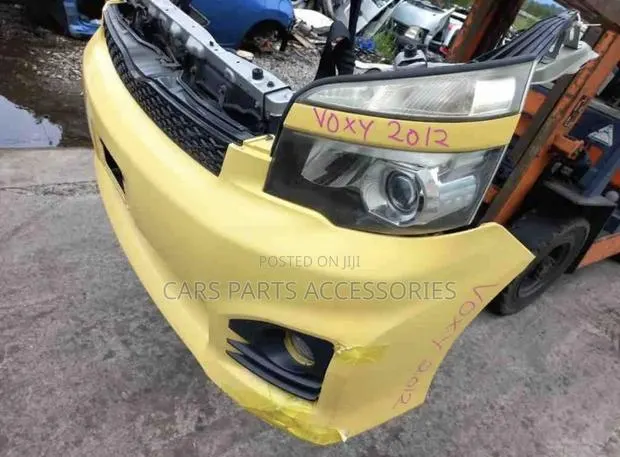 Toyota Voxy 2010 to 2015 Front Cut Available · Photo 1