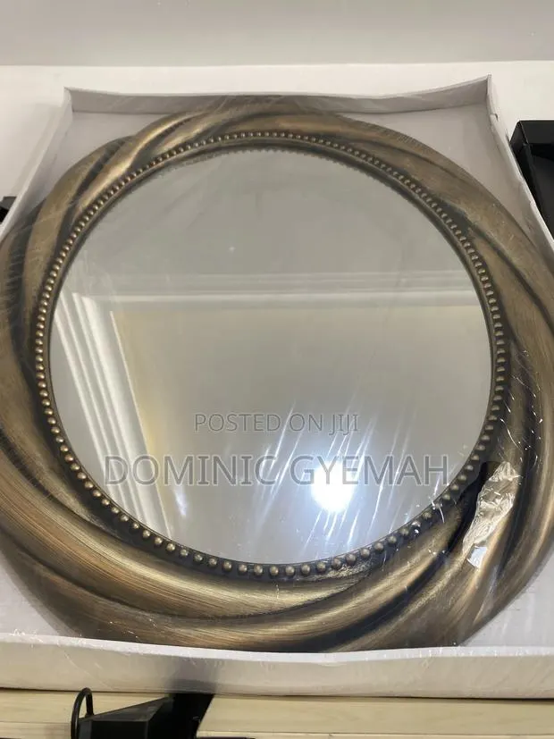 Antique Bronze Oval Wall Mirror – Ornate Twisted Frame · Photo 1