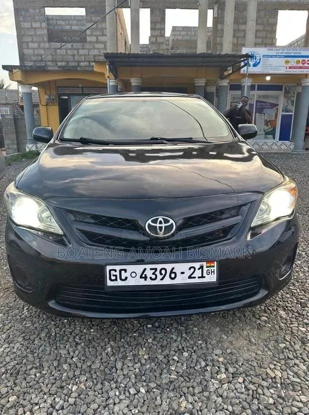 Toyota Corolla 2012 Black · Photo 1