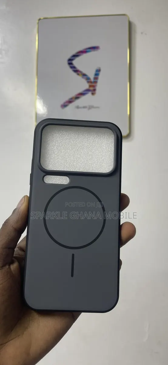 Xiaomi 17 Pro Protective Case With a Magsafe ( Gray Black) · Photo 1