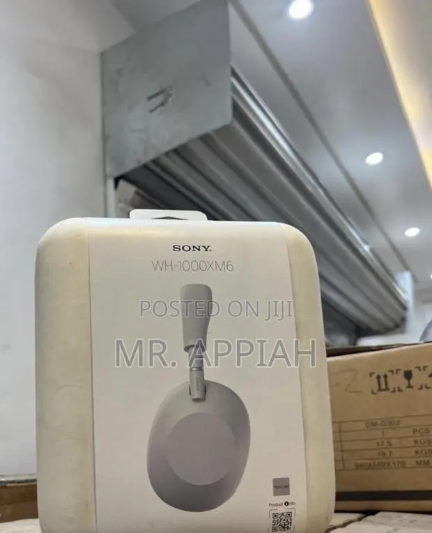 Shop Sleek Sony Xm6 Wireless Headphone(Noise Cancelling) · Photo 1
