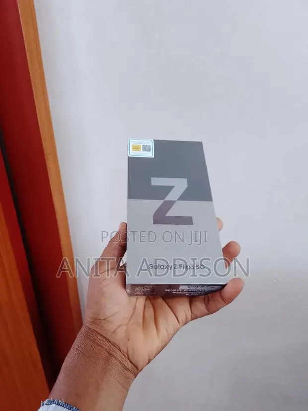 New Samsung Galaxy Z Flip 3 256 GB Blue · Photo 1