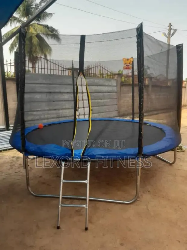 Trampoline 8ft · Photo 2