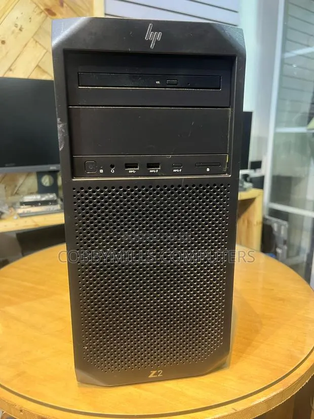 Desktop Computer HP Z2 G4 Tower 16GB Intel Core i7 HDD+SSD 256GB · Photo 1