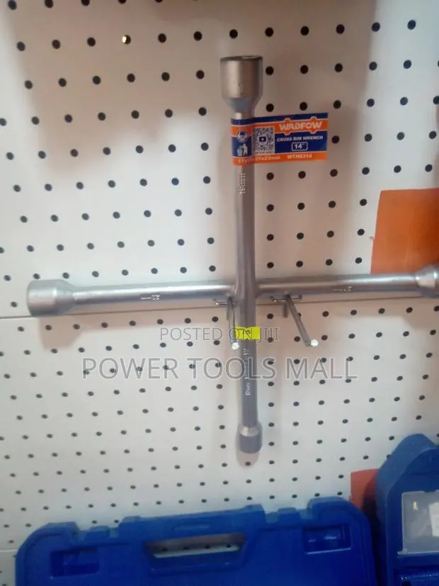 Cross Rim Wrench · Photo 1