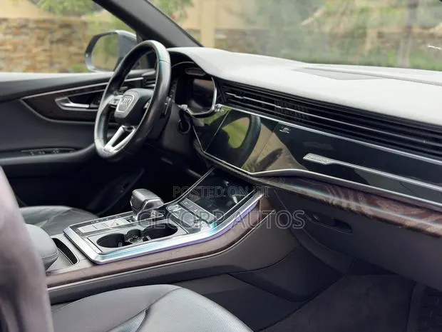 Audi Q8 3.0T Premium AWD quattro 2019 Black · Photo 1