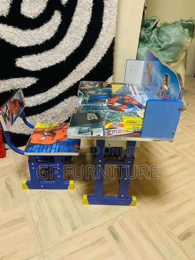Cartoon Desk for Kids · Photo 2