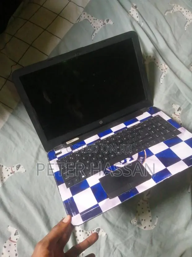 Laptop HP Pavilion 15 4GB AMD Ryzen 5 HDD 500GB · Photo 1