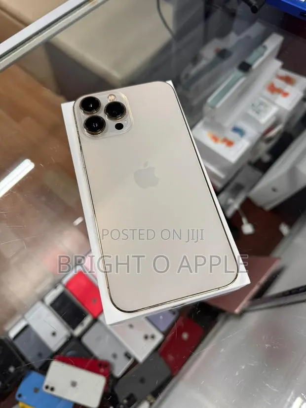 New Apple iPhone 13 Pro Max 128 GB Gold · Photo 1