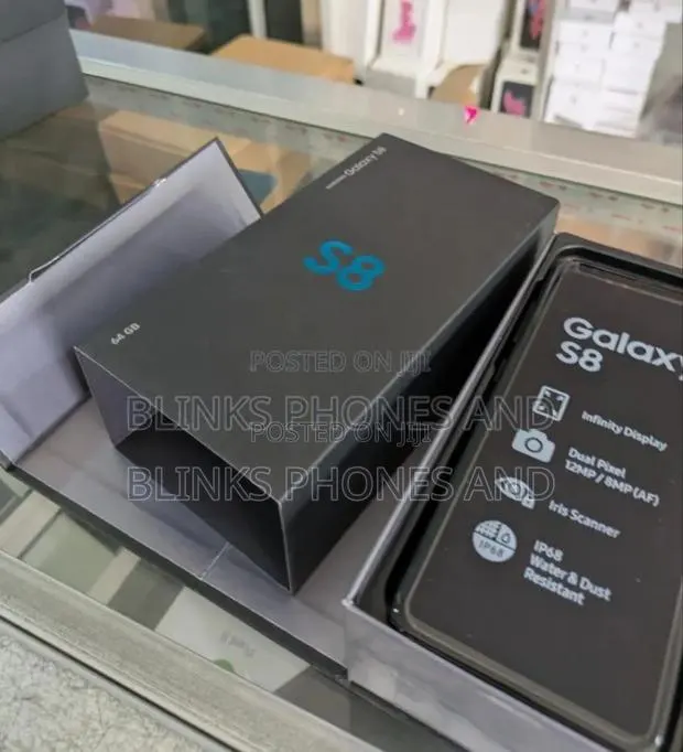New Samsung Galaxy S8 64 GB Black · Photo 1