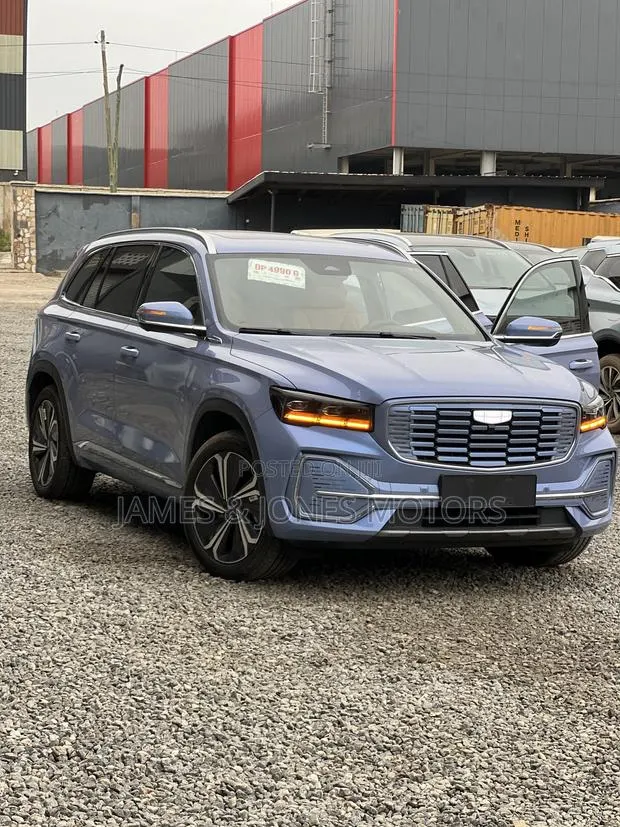 Geely Monjaro Luxury 2022 Purple · Photo 1