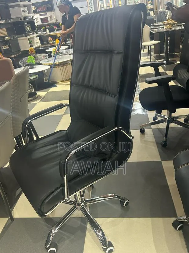 Luxurious Executive Chairs · Photo 1