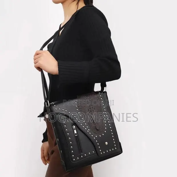Trendy Punk Shoulder Bag · Photo 1