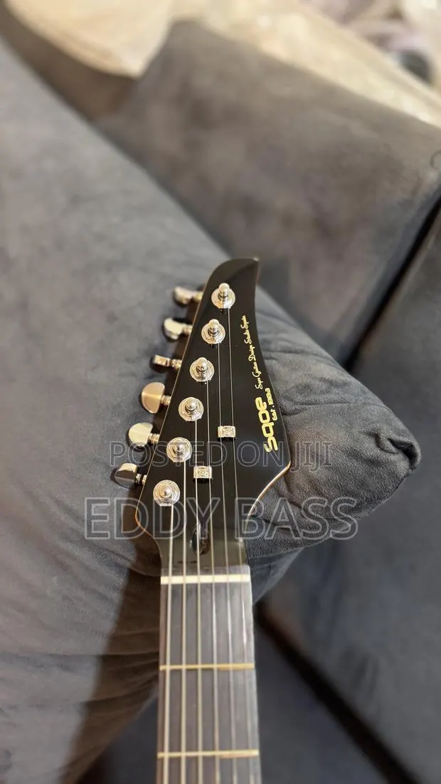SQOE Super Strat Electric Guitar · Photo 3