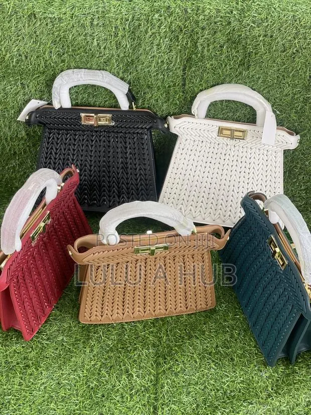 Hand Bags for Ladies · Photo 1