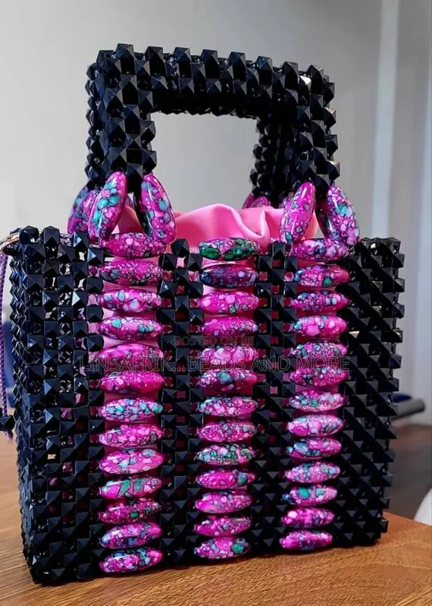 Delav Beaded Bag · Photo 1