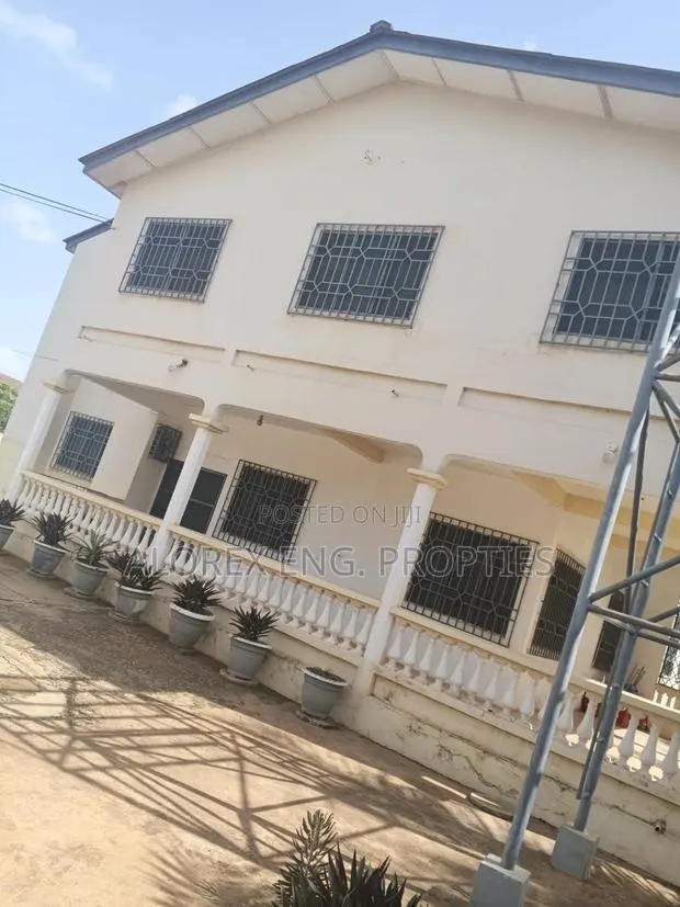 6bdrm House in Amrahia, Frafraha for rent · Photo 1