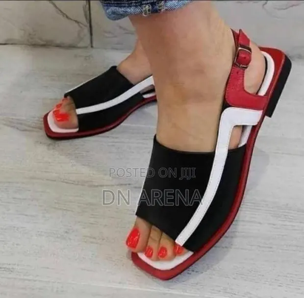 Quality Lady's Leather Sandals in a Box · Photo 1