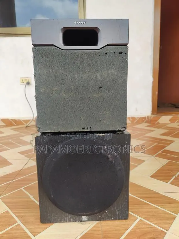 Yahama Hi-Fi Subwoofer · Photo 1
