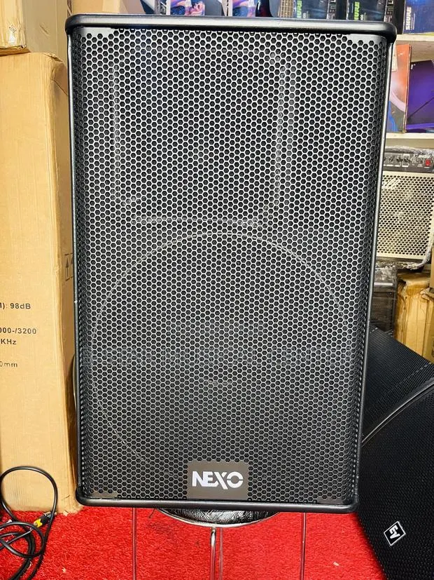 Nexo 15” Monitor · Photo 1