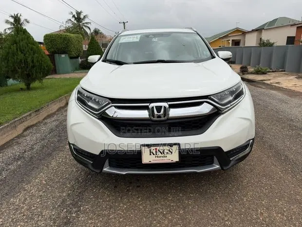 Honda CR-V 2018 White · Photo 1