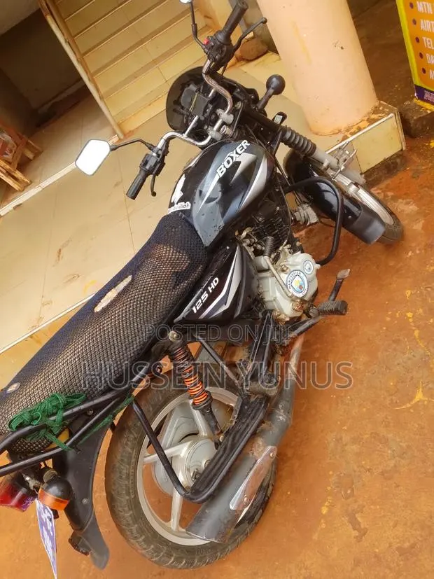 Bajaj Boxer 125 2025 Black · Photo 1