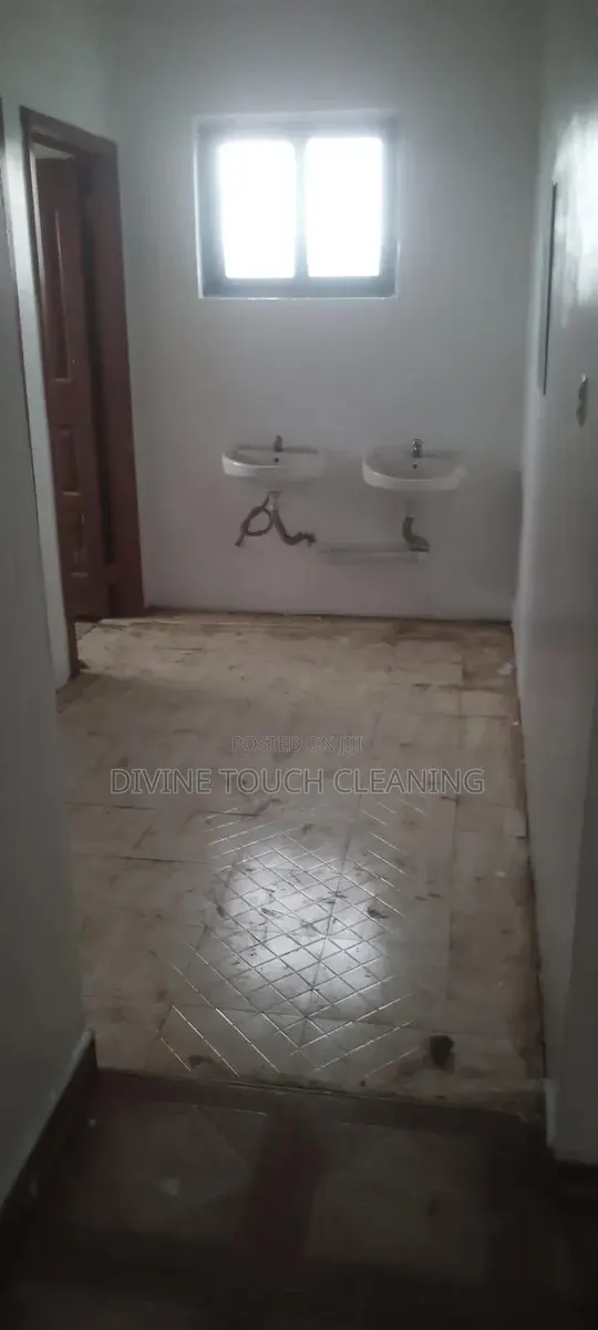 Cleaning Services and Laundry · Photo 1
