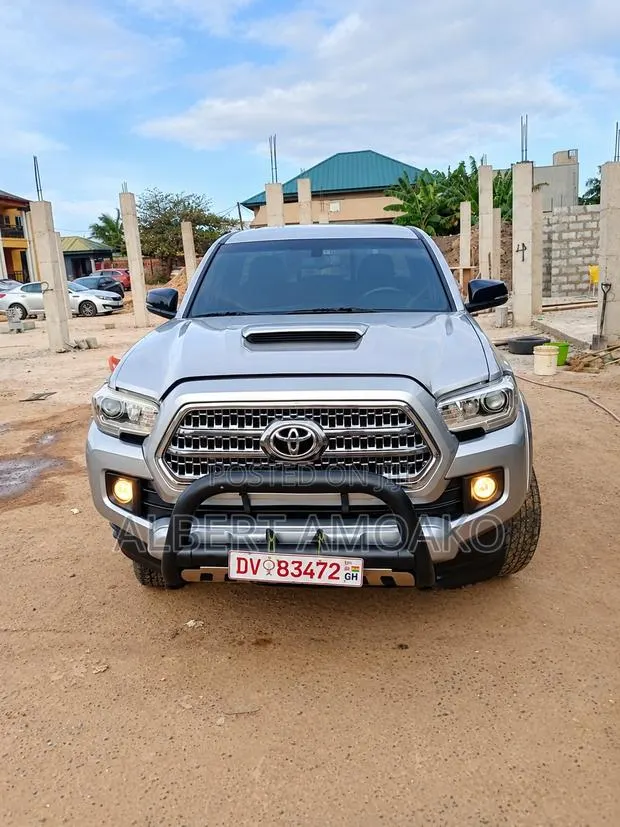 Toyota Tacoma 4dr Double Cab 2016 Silver · Photo 1