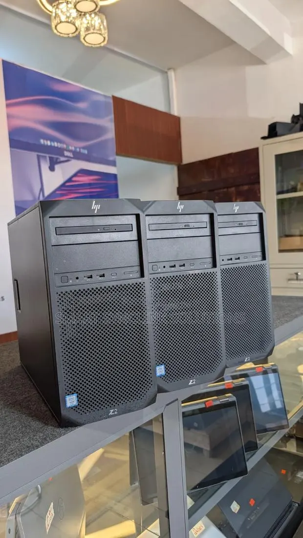 Desktop Computer HP Z2 G4 Tower 16GB Intel Core i7 HDD+SSD 1.5T · Photo 1