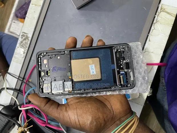 Samsung Galaxy S20+ Screen. All Types of Samsung Screens · Photo 1
