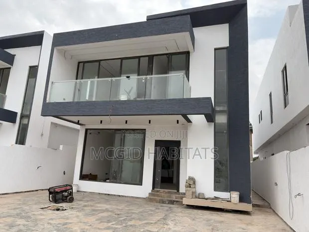 4bdrm House in Adenta for sale · Photo 1