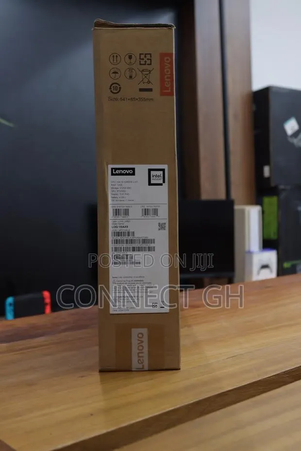 New Laptop Lenovo 12GB Intel Core i5 SSD 512GB · Photo 1