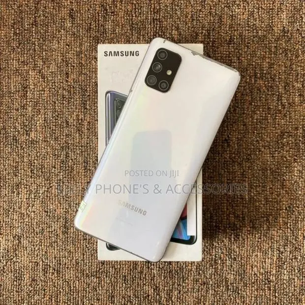 New Samsung Galaxy A71 128 GB White · Photo 1