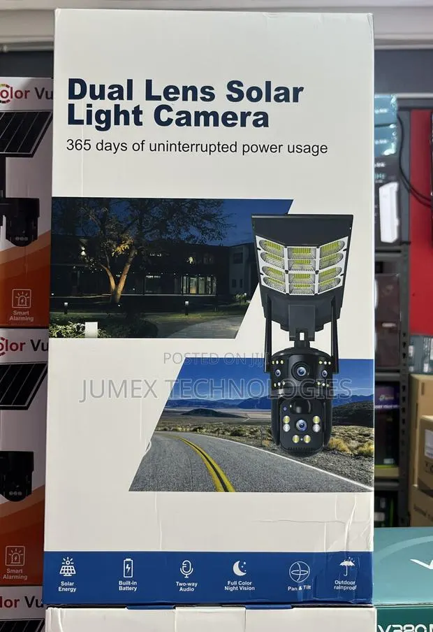 Dual Lens Solar Light Camera 365 Days of Uninterrupted Power Usage · Photo 1