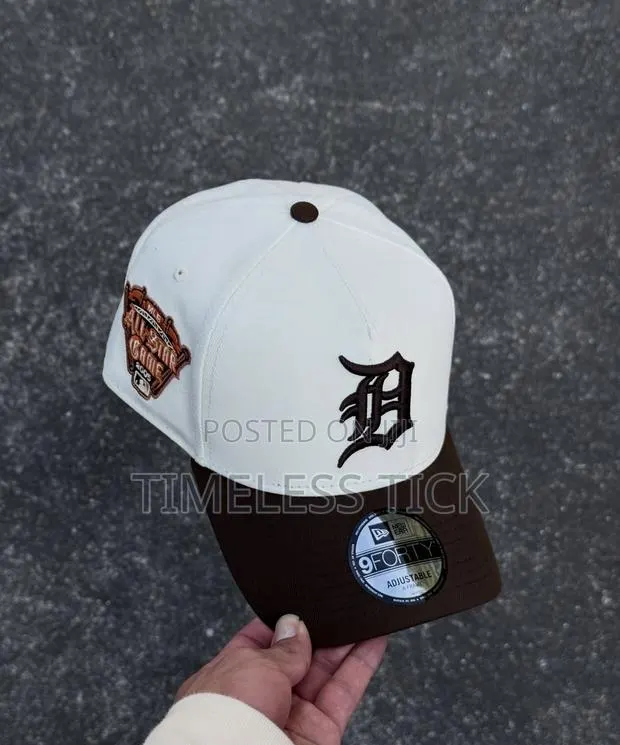 Solid Men Caps · Photo 1