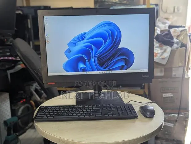 Lenovo ThinkCentre M910z AIO 8GB Intel Core i5 SSD 256GB · Photo 1