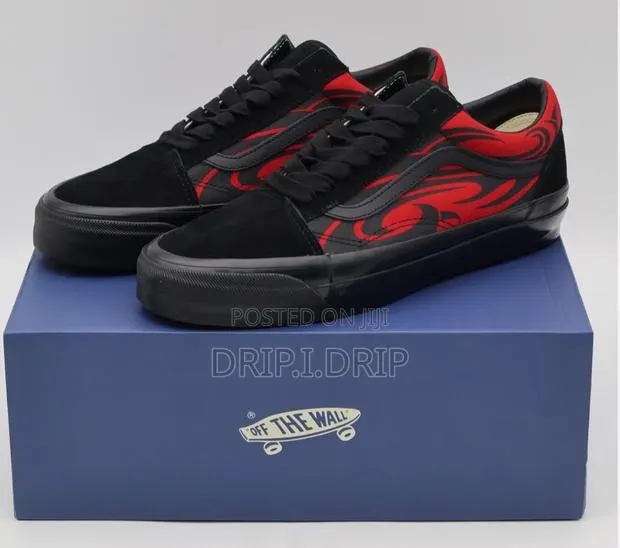 Vans “Off the Wall”. Very Classic and Grade A. Available in Colours · Photo 1