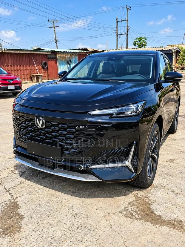 Changan UNI-K 1.5 Hybrid FWD 2023 Black · Photo 1