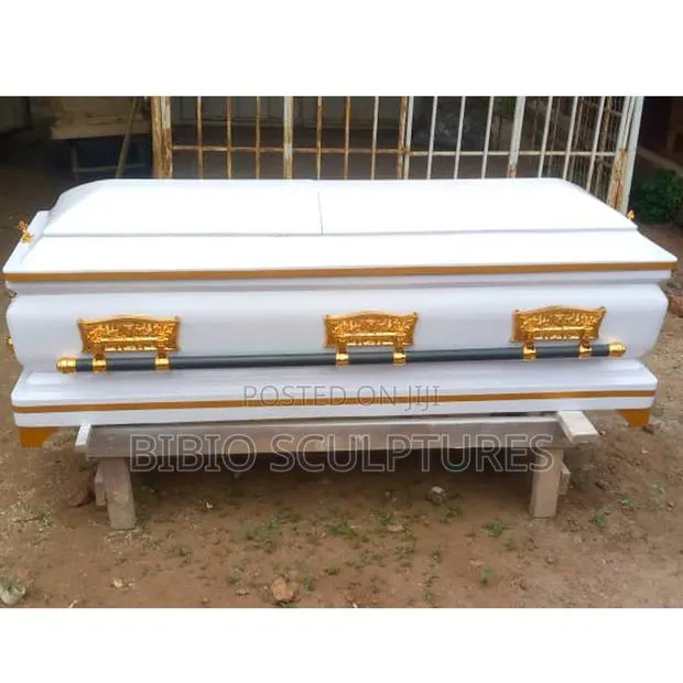 White Elegance Casket · Photo 1