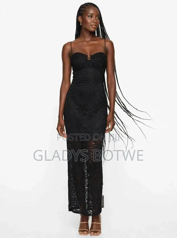 New Black Sleeveless Lace Dress. Uk. 14 · Photo 1
