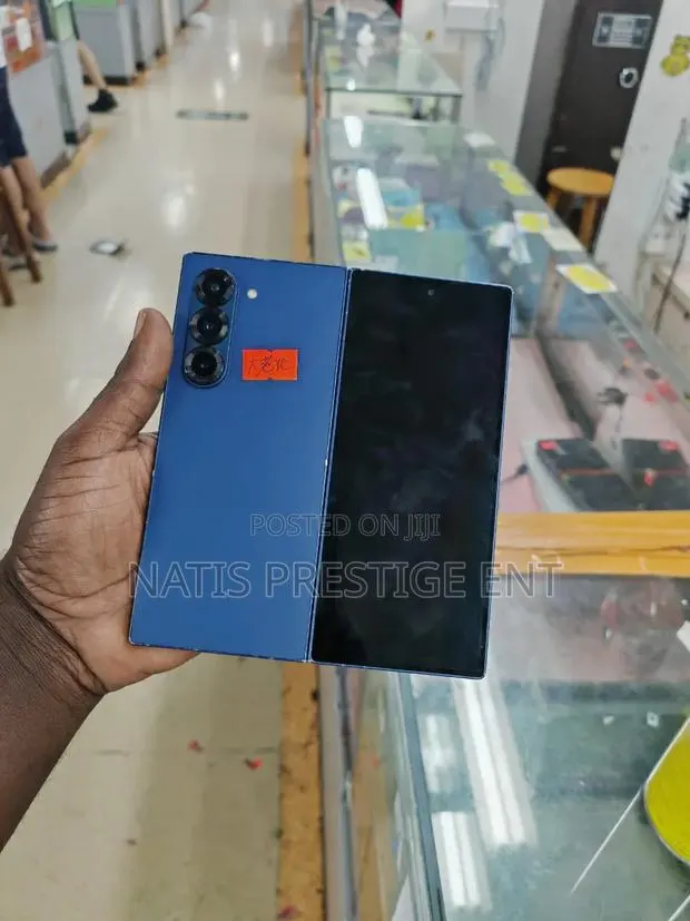 Samsung Galaxy Z Fold6 256 GB Blue · Photo 1