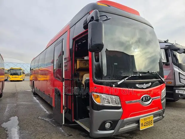 Kia Granbird 2013 Red · Photo 1