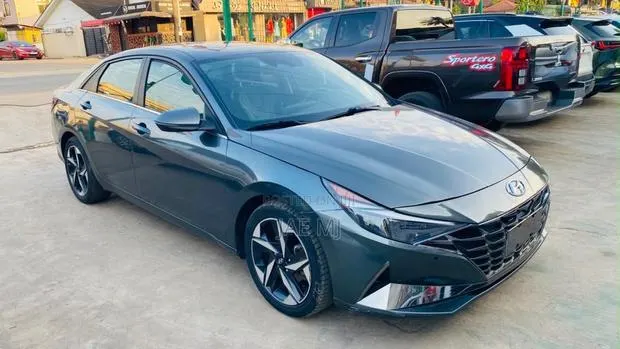 Hyundai Elantra 2021 Gray · Photo 1